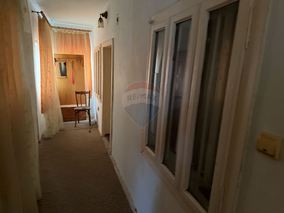 Casă cu teren Tifesti