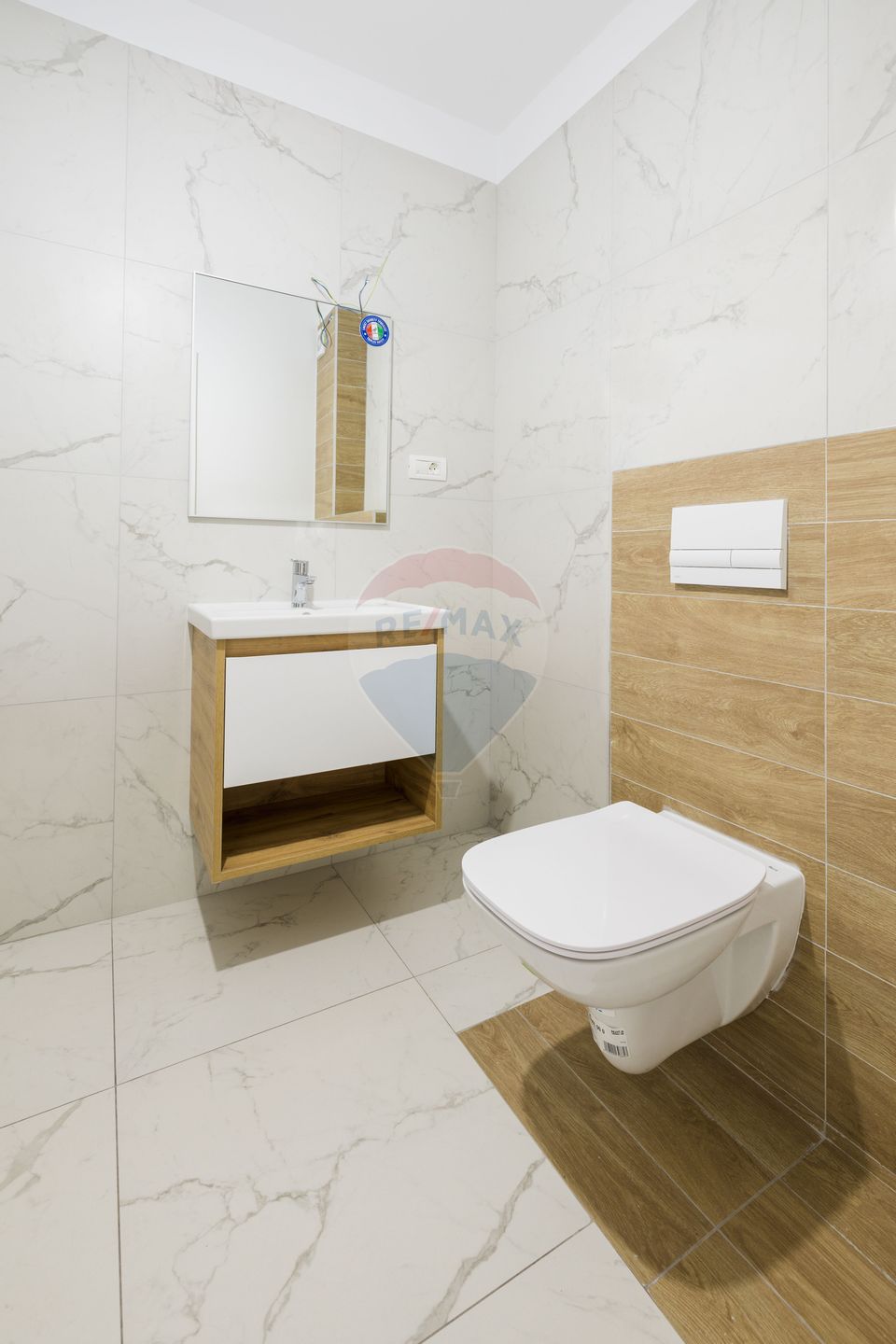 Apartament 2 camere decomandat de vanzare, Grivitei, Brasov