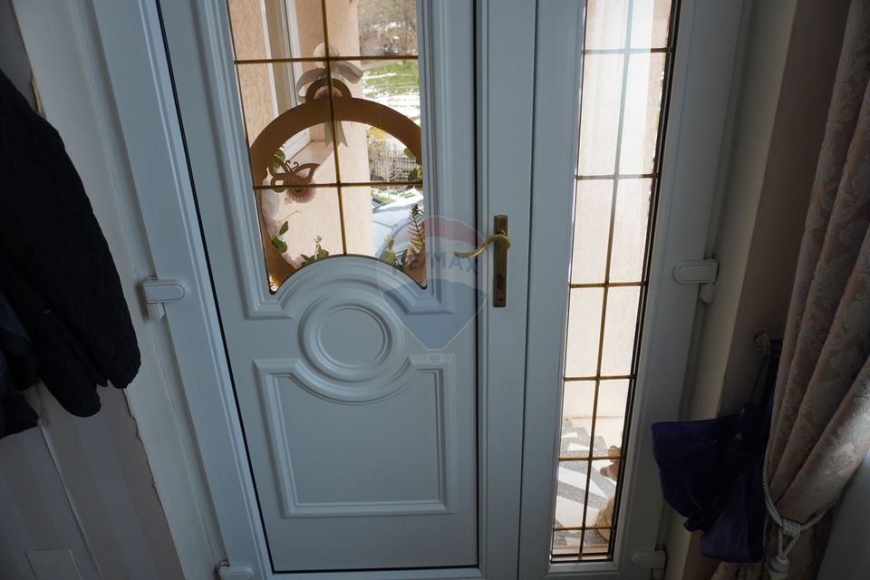 5 room House / Villa for sale