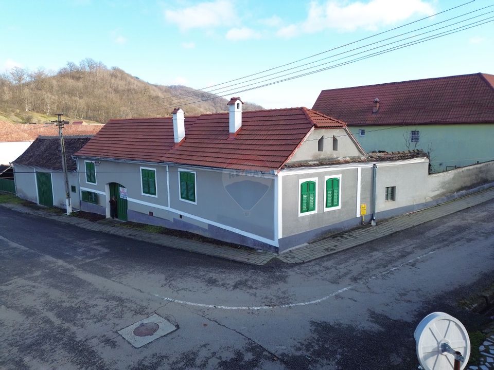 Casă / Vilă cu 4 camere de vânzare