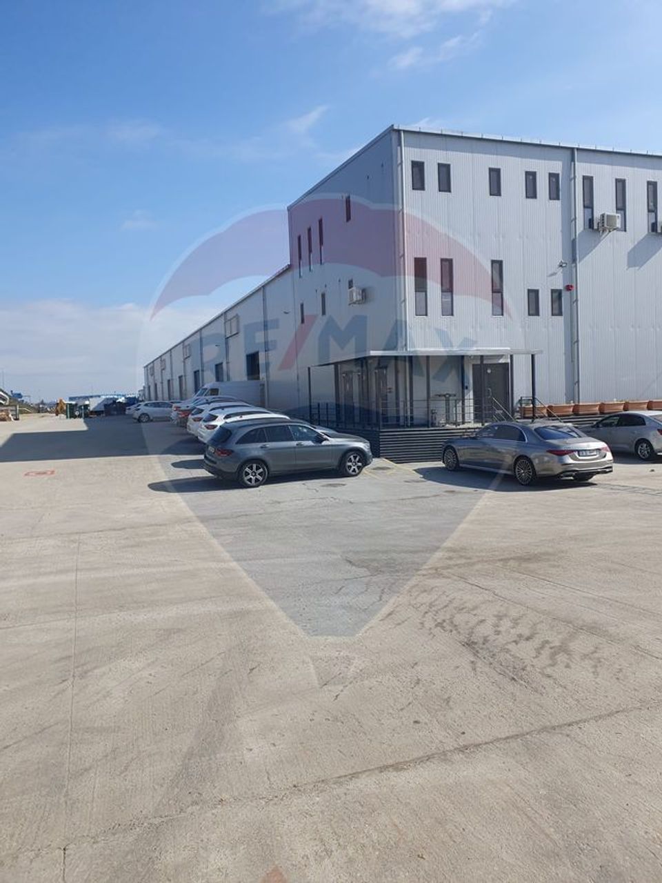 Industrial space, modern hall and offices for rent Stefanesti