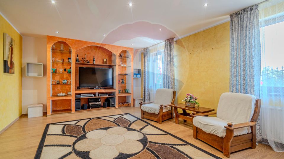 5 room House / Villa for sale