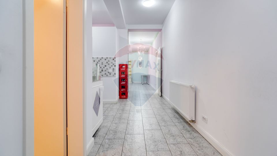 70sq.m Commercial Space for rent, Tractorul area