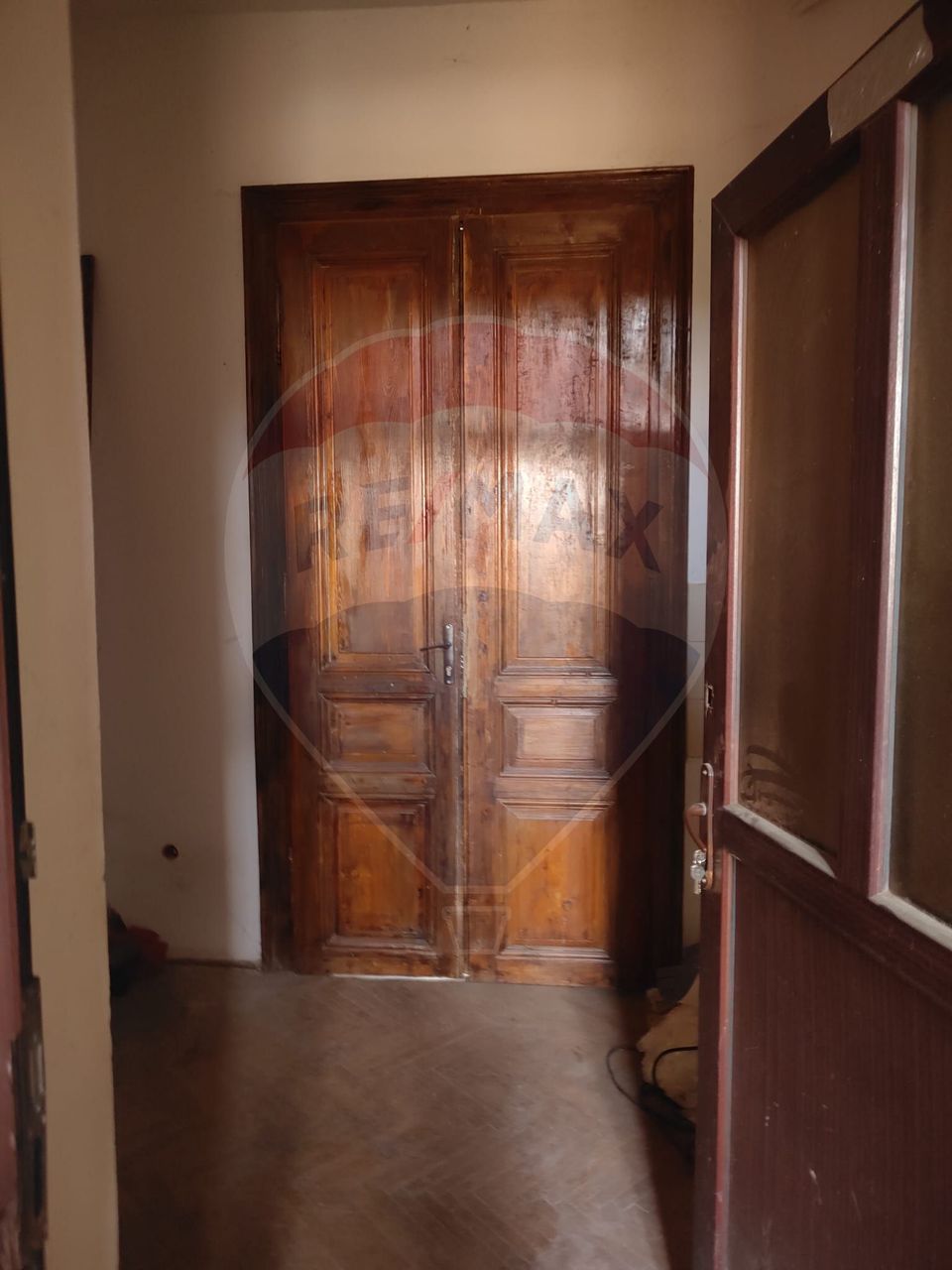 5 room Apartment for sale