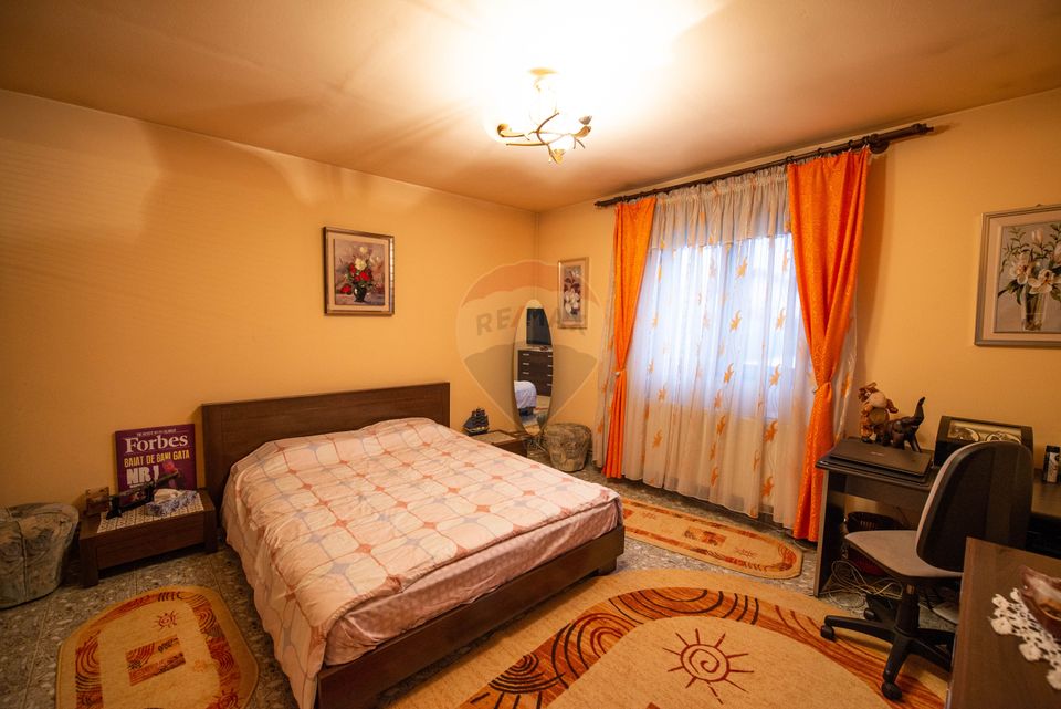 Casa de vanzare 240 mp utili , 6 camere,  teren 1000 mp, Calarasi