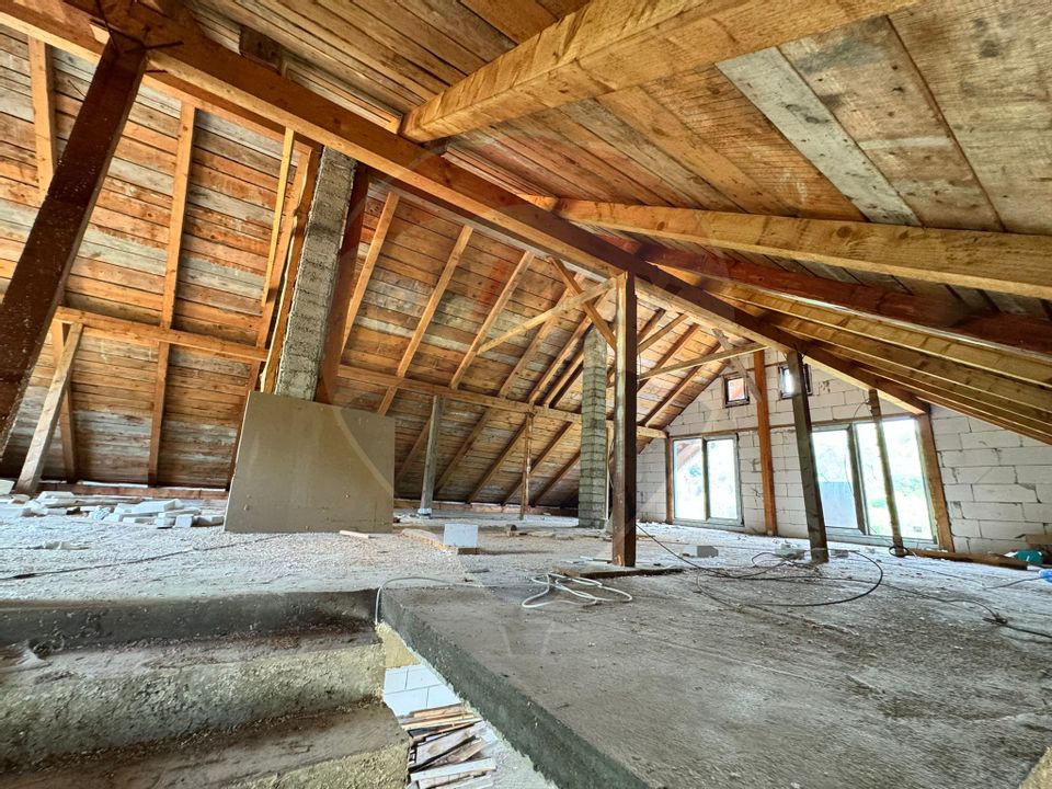 Casă / Vilă cu 7 camere de vânzare