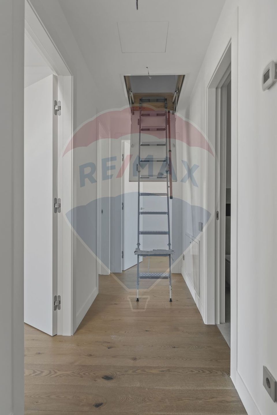 Modern villa with premium finishes, 5 rooms in Tunari - Amber Forest