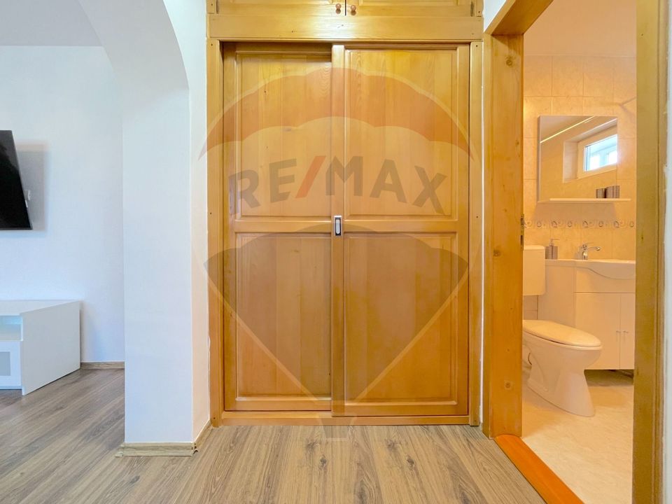 Apartament de închiriat 2 camere, zonă ultracentrală, Brașov.