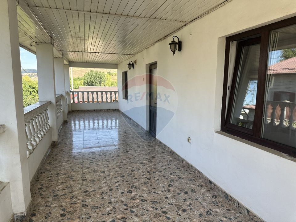5 room House / Villa for sale, Ciritei area