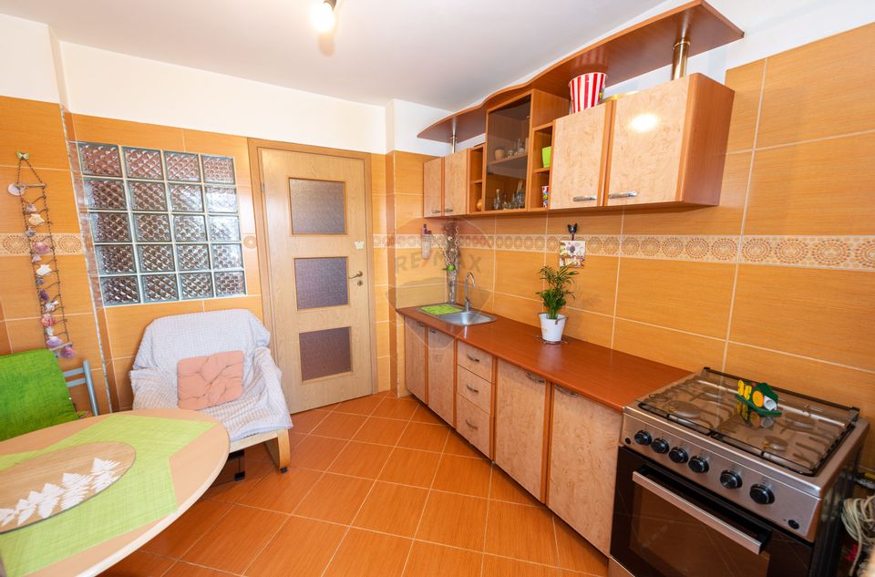 3 rooms apartment for sale, tram end 41, Ghencea, ADP parking