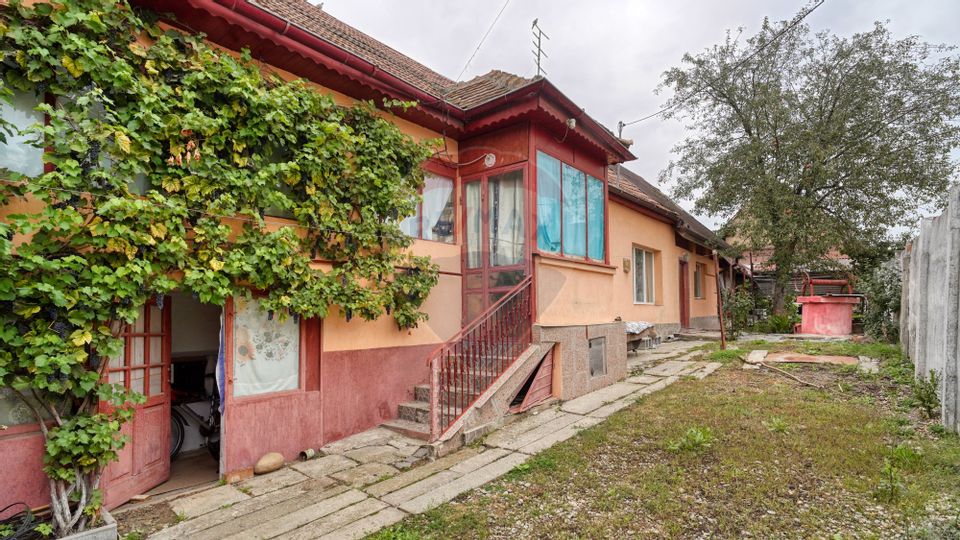 Proprietate 691 mp + anexe, ideal renovare – Dumbrăvița, BV