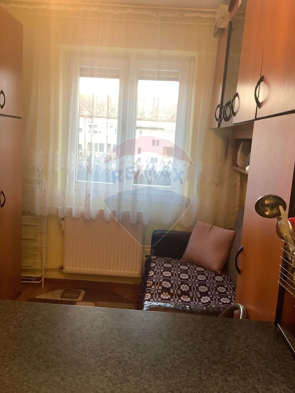 Apartament cu 2 camere de vânzare în zona Boul Rosu