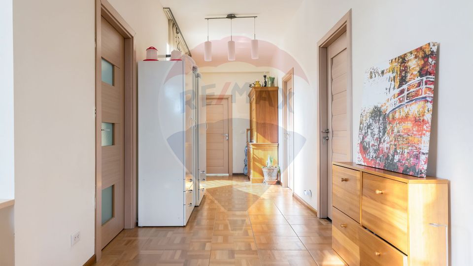 5 room House / Villa for sale