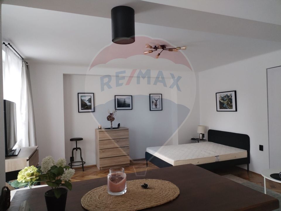 Apartament cu 1 camere de închiriat în zona Centrul Istoric