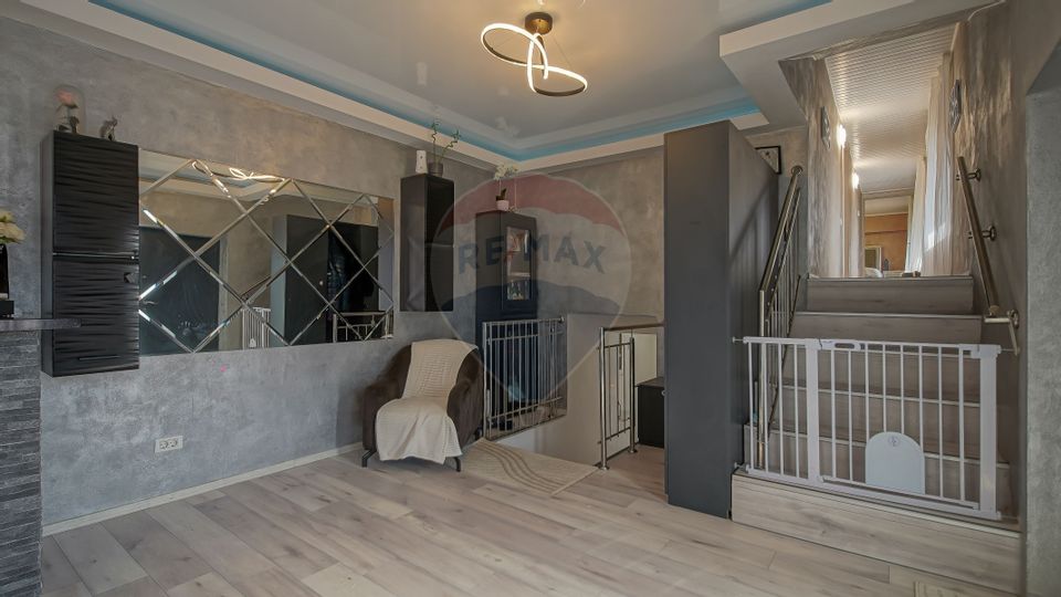 Casă / Vilă Săsească cu 6 camere de vânzare in Vulcan, Brasov