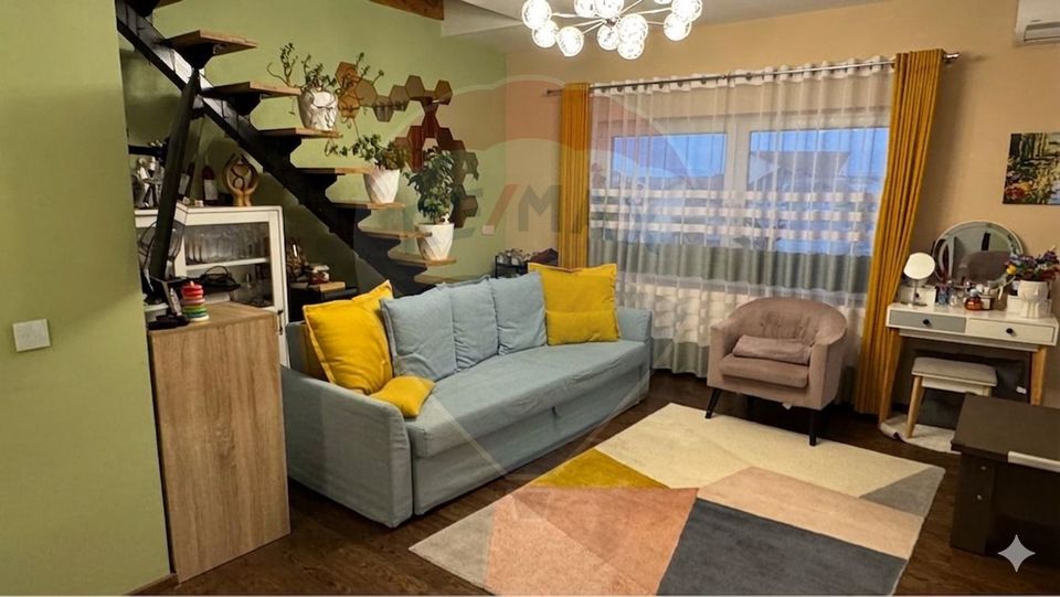 Apartament de vanzare si Parcare în curte privată - Șelimbăr