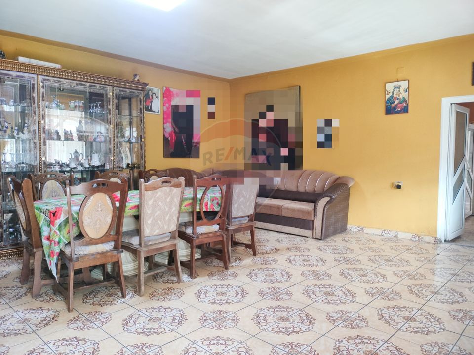 6 room House / Villa for sale