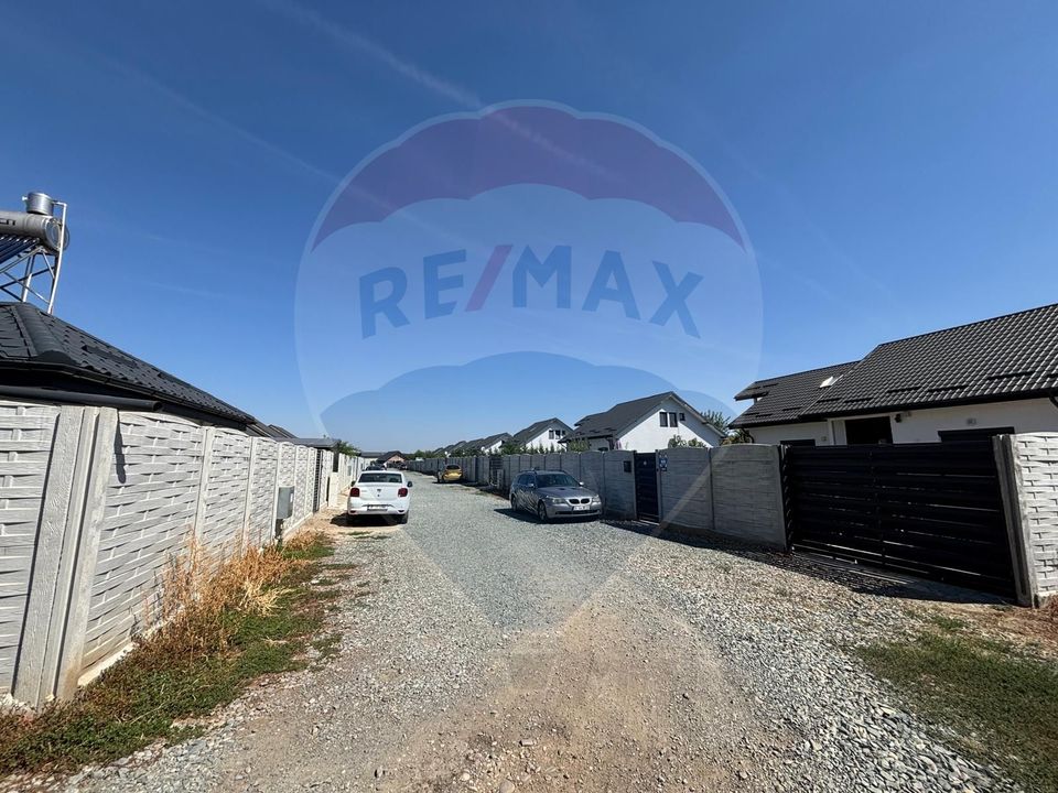 Land 2,809sqm Pasarea / Strada Ion creangă