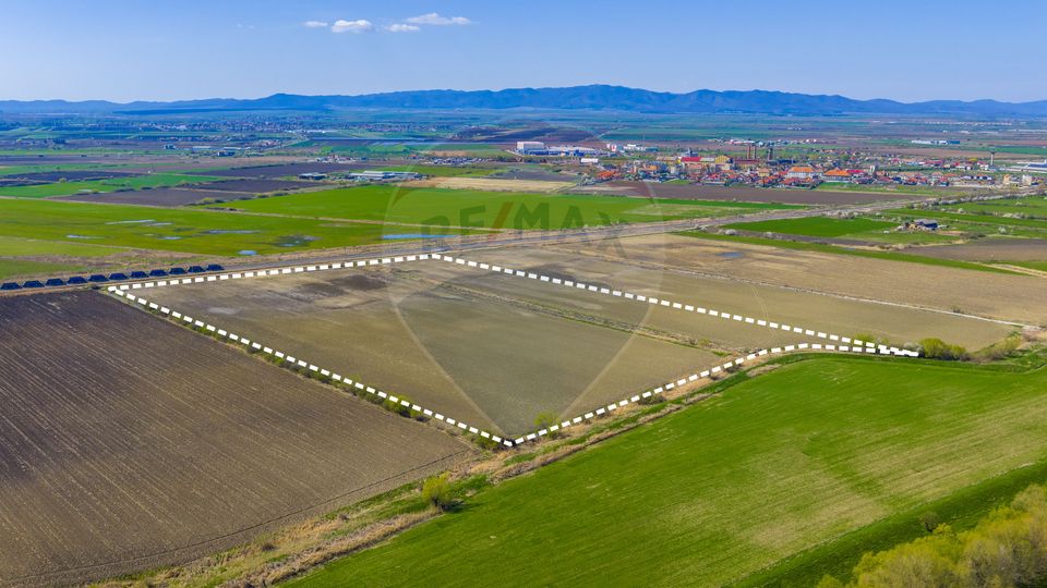 Land 92,000sqm Bod / Strada Garii