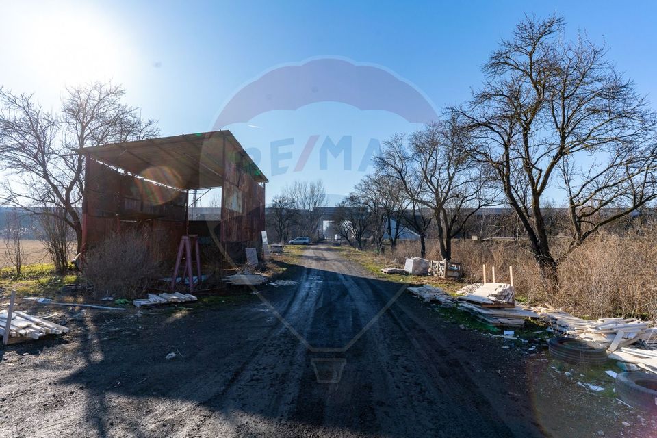 750sq.m Commercial Space for sale