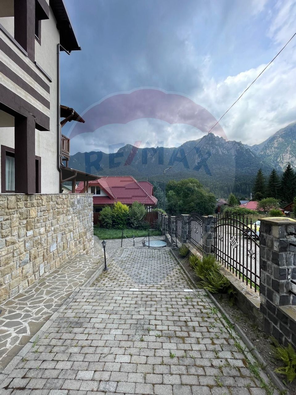 7-room guesthouse | Zamora - Busteni area | Prahova