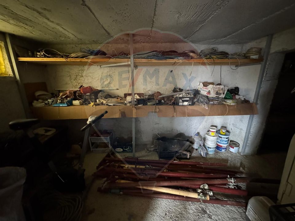 6 room House / Villa for sale, Darmanesti area