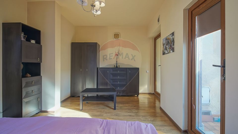 6 room House / Villa for sale