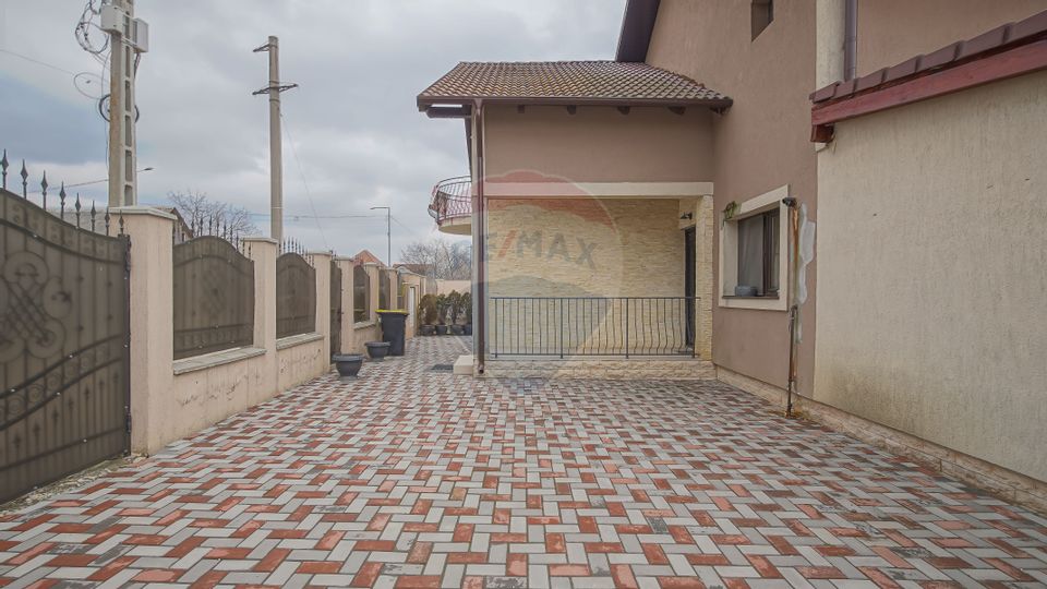 5 room House / Villa for sale