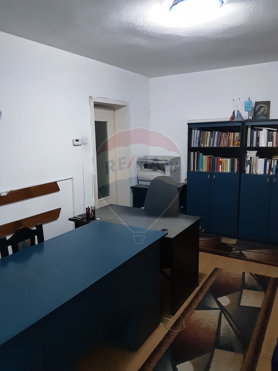 Apartament cu 2 camere de închiriat în zona Central