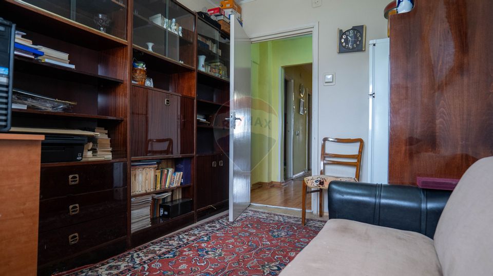 4 room Apartment for sale, Central area