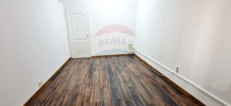 73sq.m Commercial Space for rent, UTA area