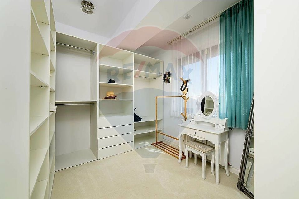 6 room Apartment for sale, Est area