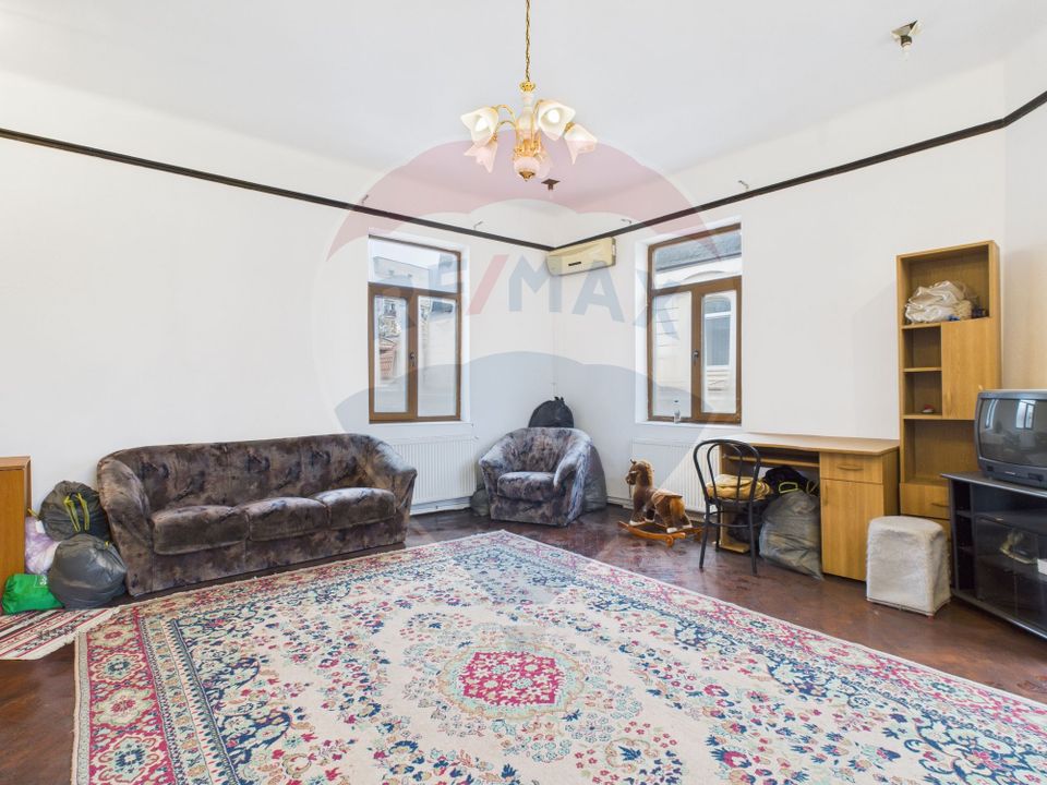 3 room Apartment for sale, P-ta Unirii area