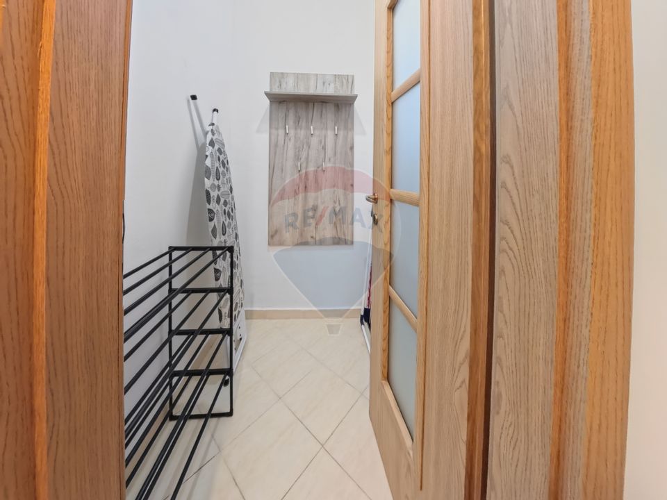 Apartament cu 3 camere de inchiriat pe strada Nufarului