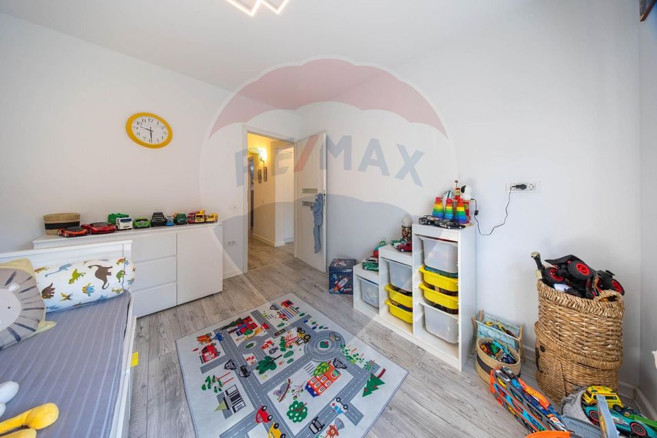 Apartament decomandat, mobilat si utilat lux,  Racadau!