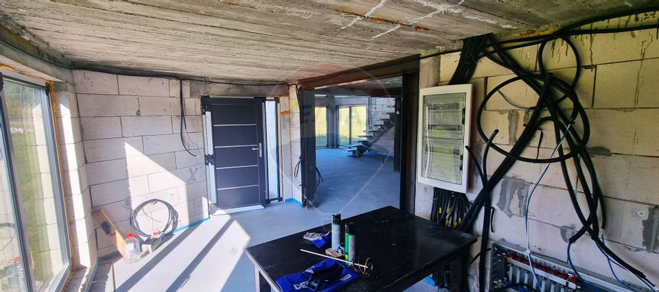 DE VANZARE Casă modernă cu etaj și dotări premium – Copalnic