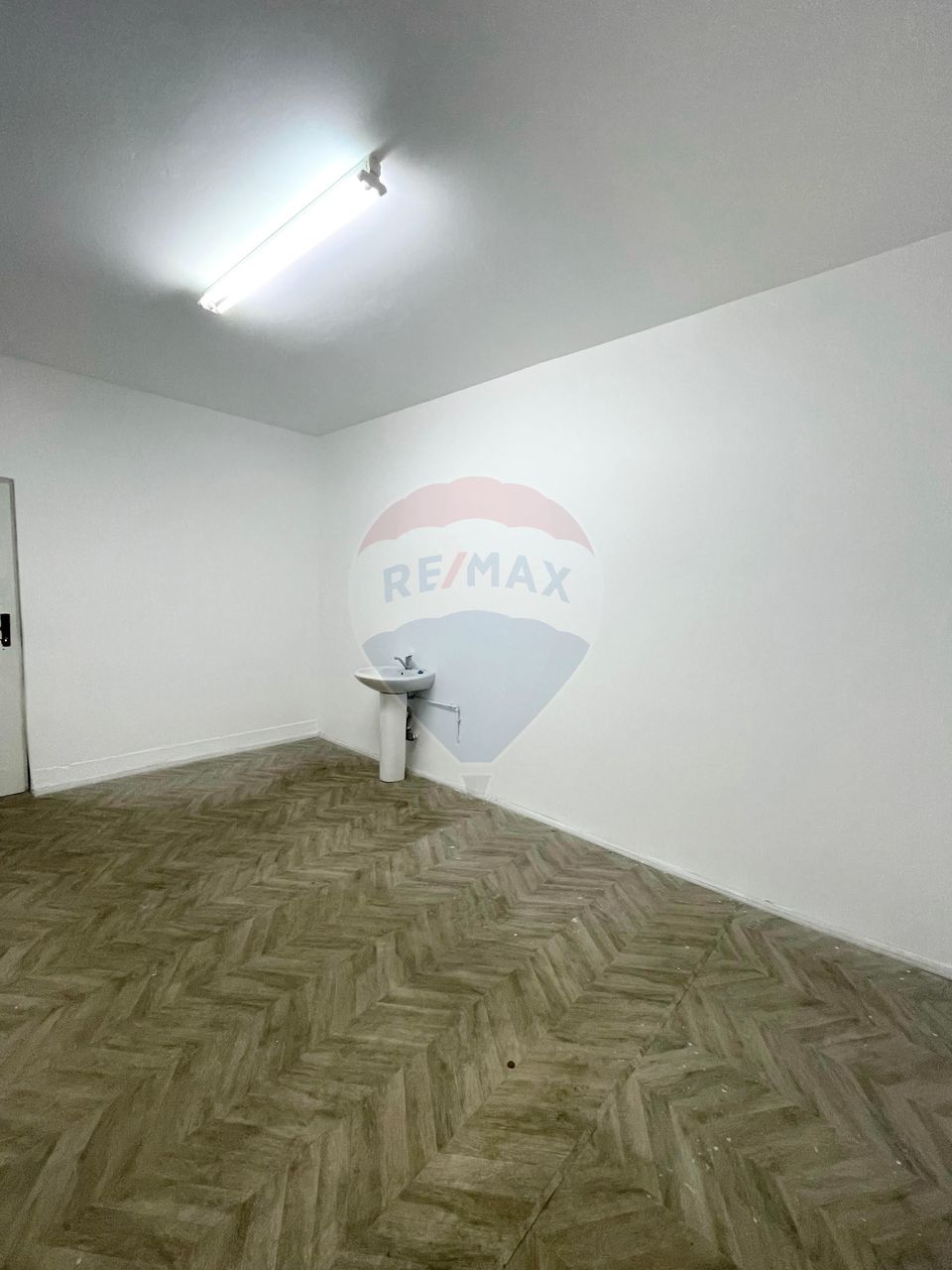 Spațiu de birou de inchiriat in zona Uta