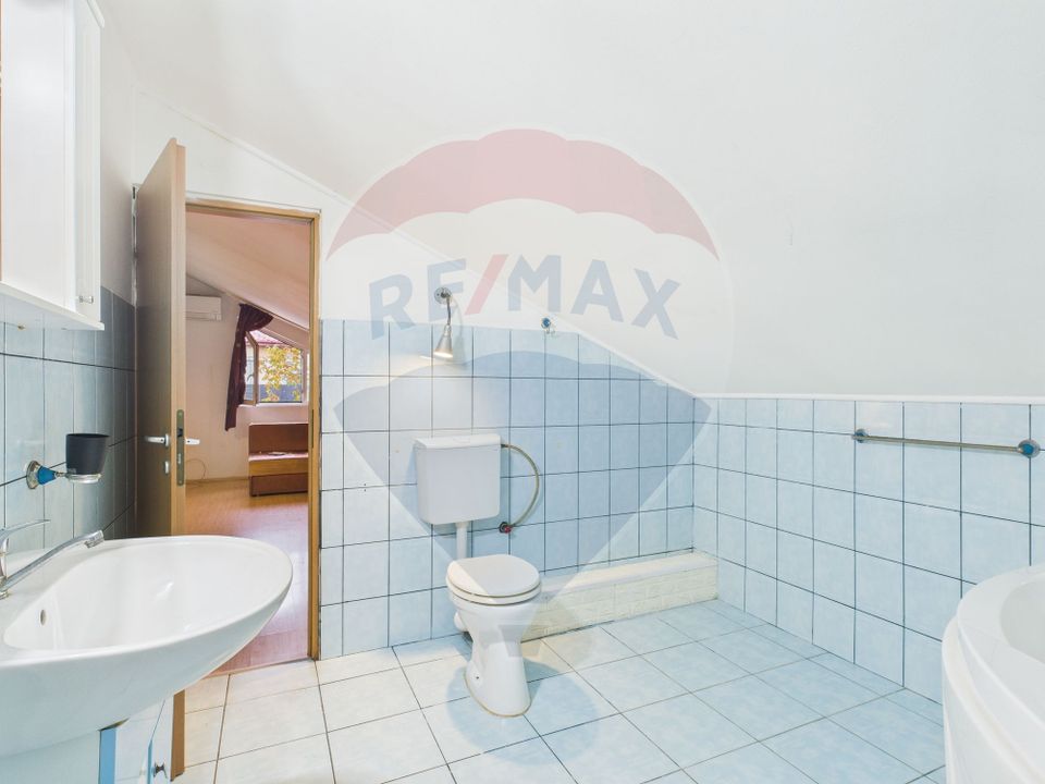 6 room House / Villa for sale, Est area