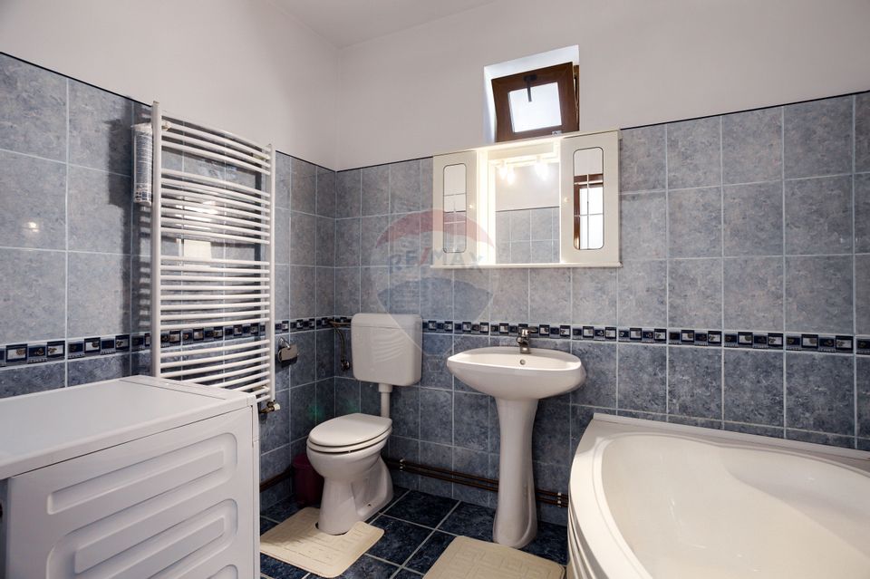 Casă cochetă de vânzare, teren 954 mp, posibil parcelare, în Subcetate