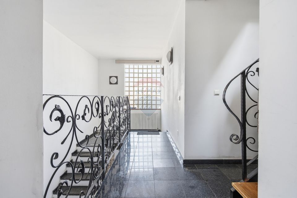 Casă/ Vilă – Bucium | 349 mp utili | 887 mp teren