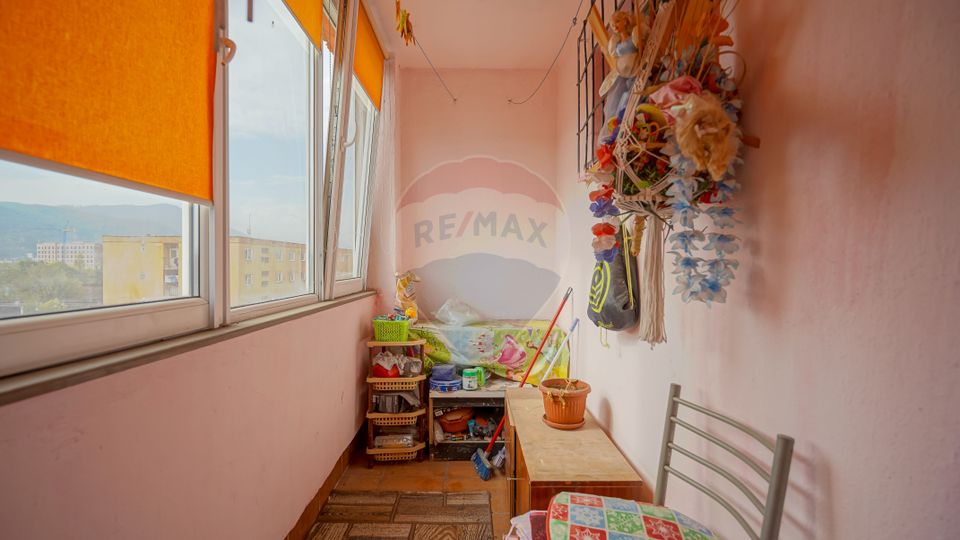 Apartament cu 3 camere de vânzare în zona Bartolomeu