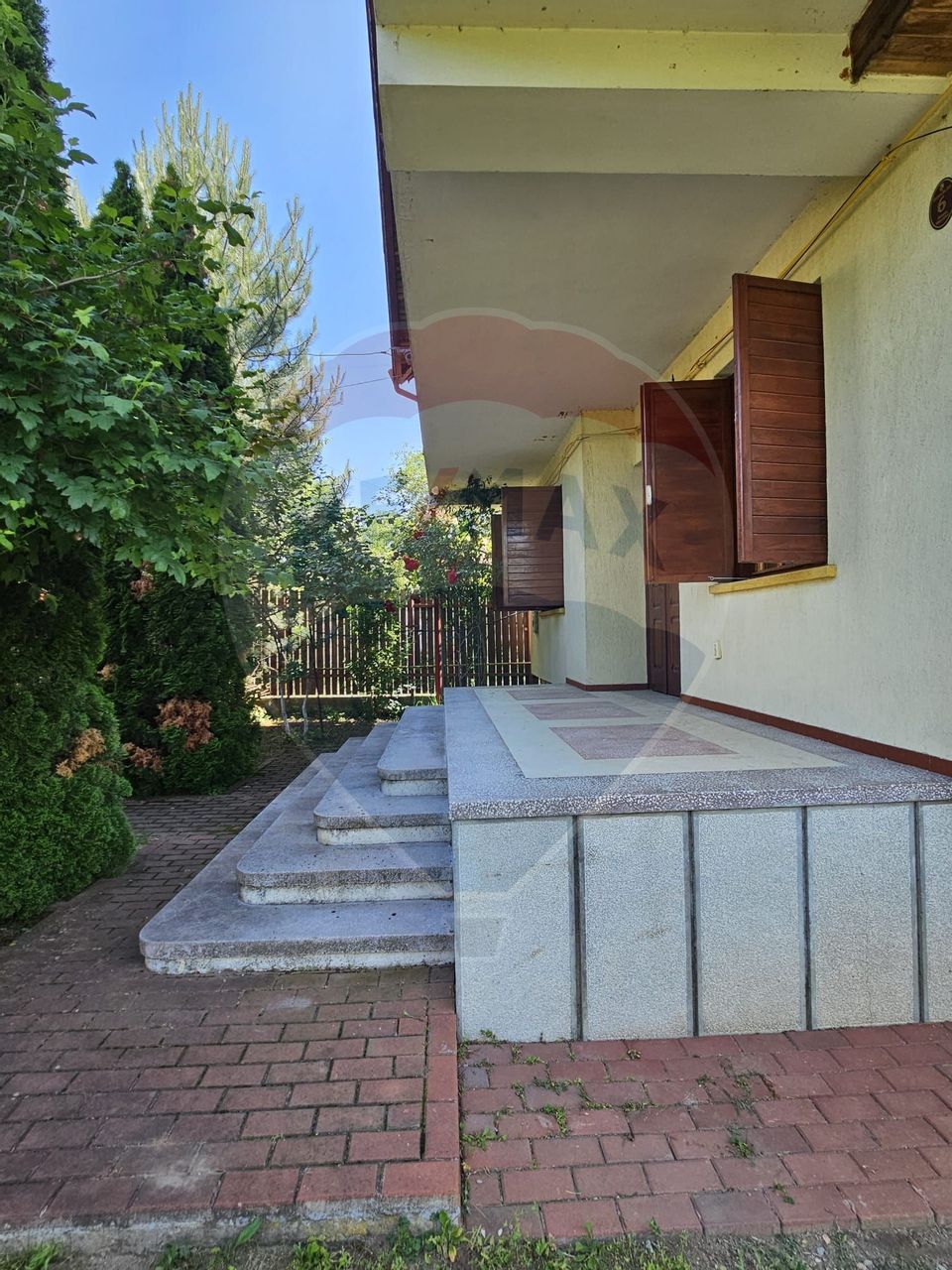 6 room House / Villa for sale