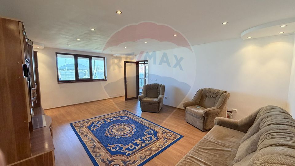 4 room House / Villa for sale