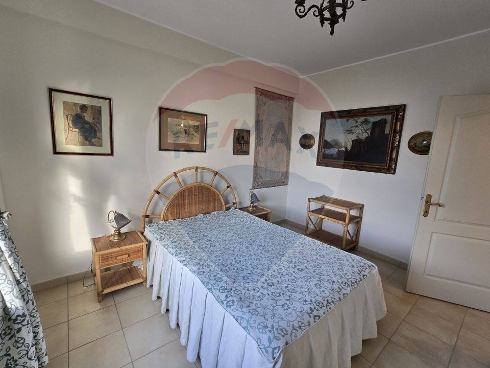 DE VANZARE Apartament cu 4 camere în Mamaia Nord