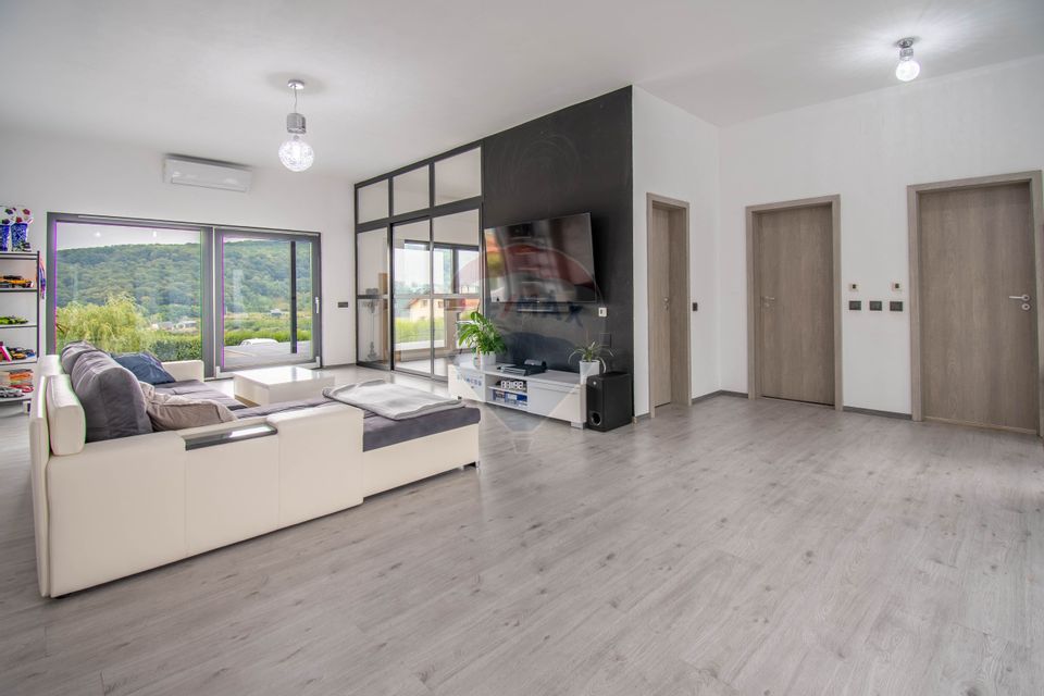 Detached House for Sale / 900 sqm Land, Popesti, Cluj