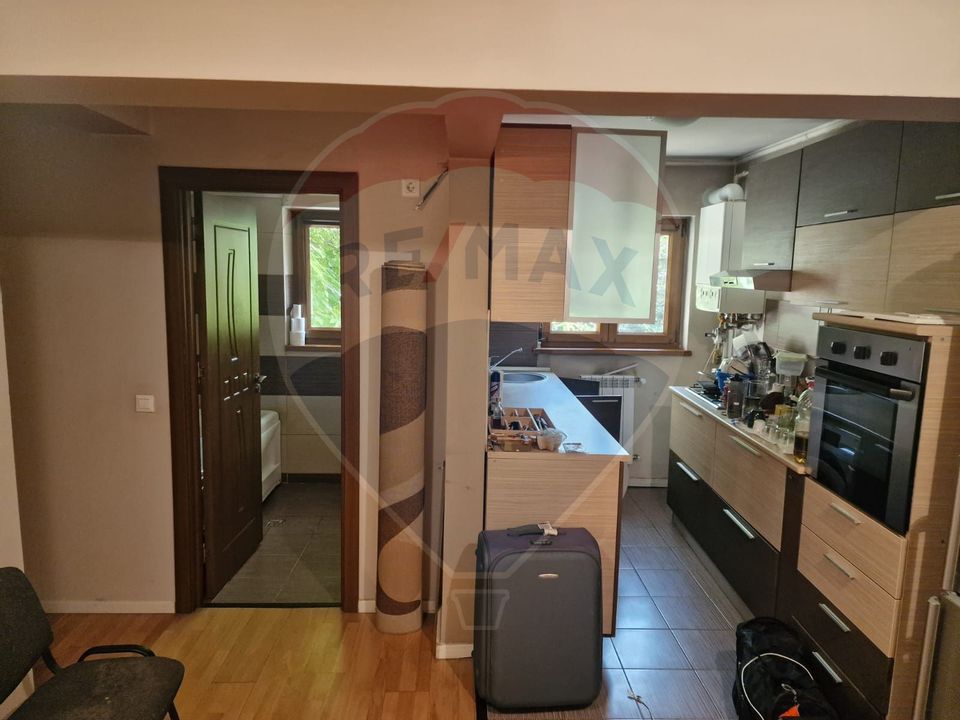 Apartament cu 2 camere de vânzare în zona Central