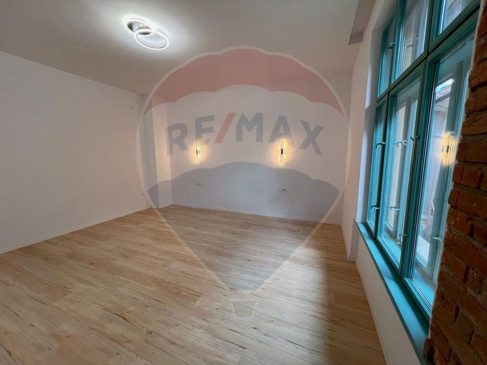 54sq.m Office Space for rent, Central area