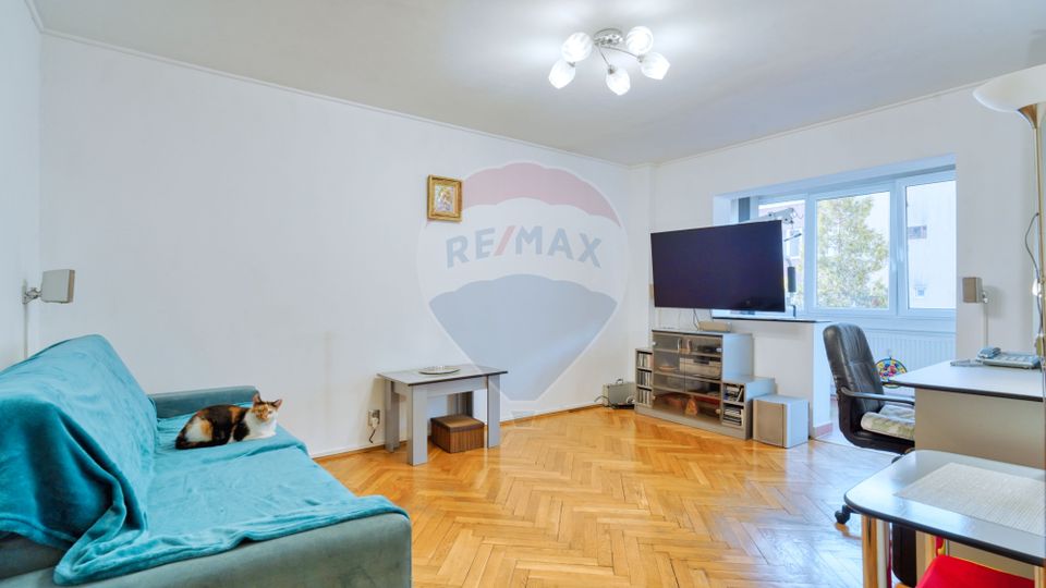 3-room apartment on Rozelor Street, Florilor Quarter!