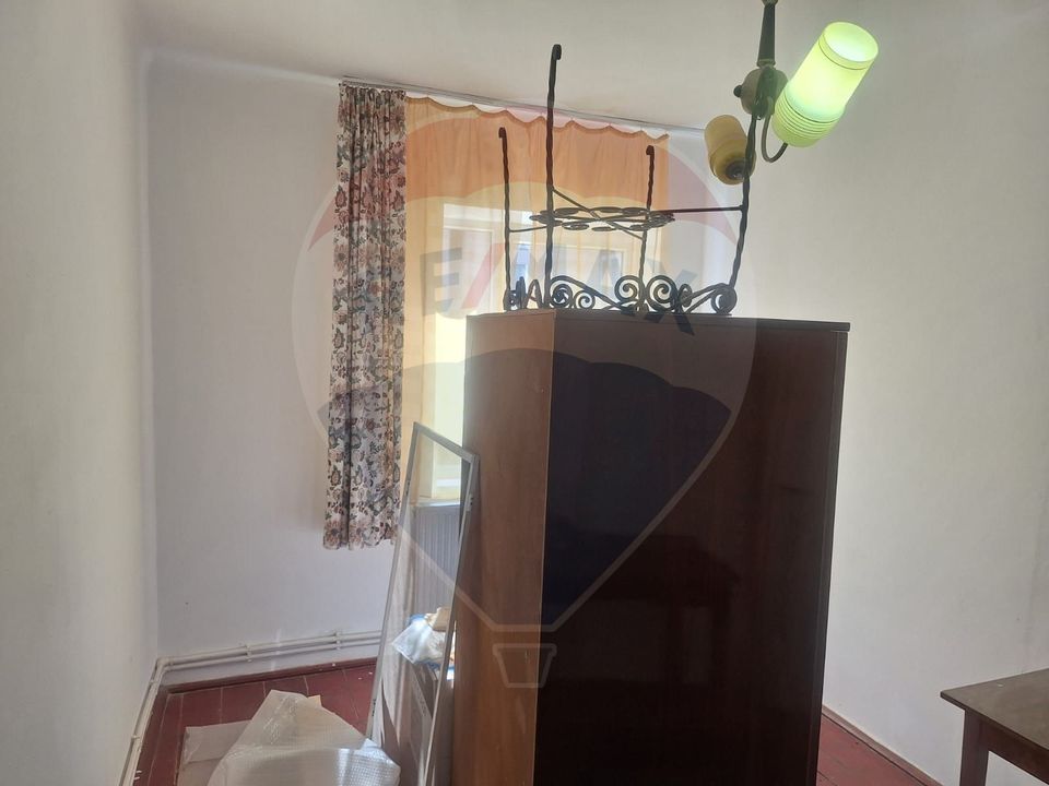 Apartament cu 2 camere în zona Central Simeria, Hunedoara