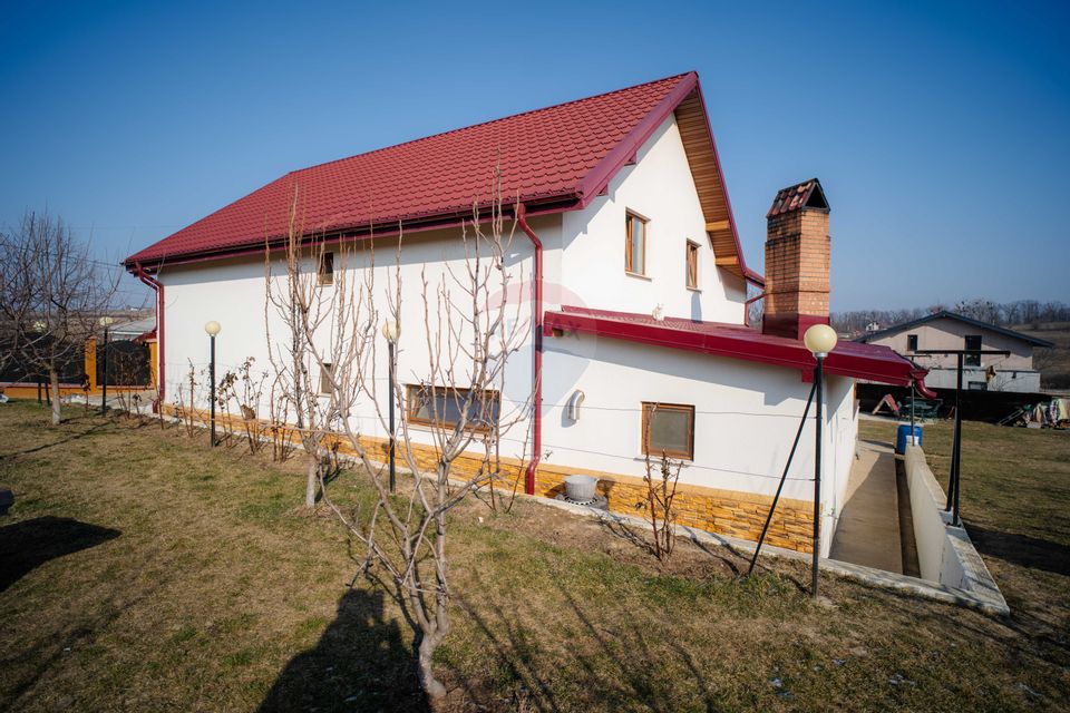 5 room House / Villa for sale, Periferie area